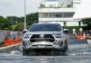 Toyota New Hilux. Sistem suspensinya diperbaiki,menjadi semakin tangguh diberbagai medan.