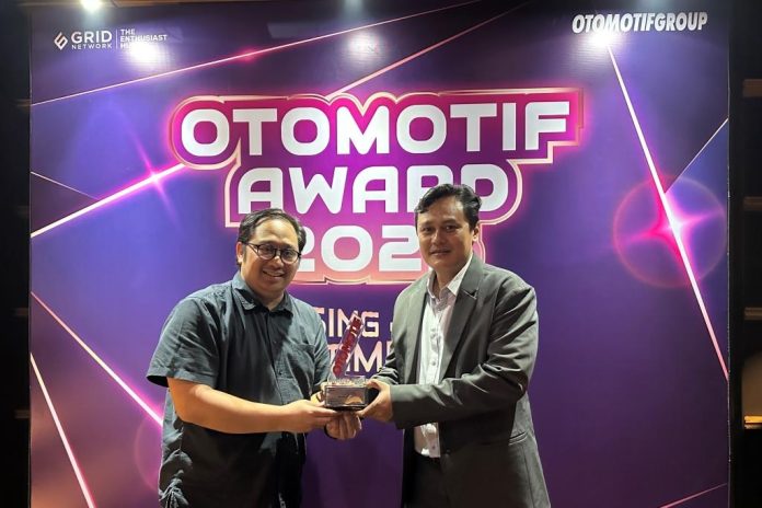 Foto bersama Brian Gomgom